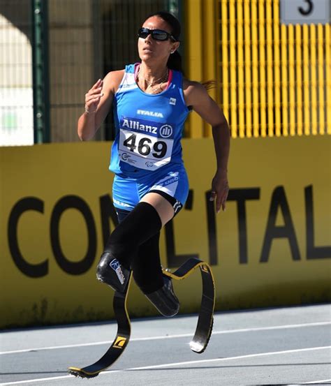 versace campionessa di corsa|Giusy Versace, biografia di un’eroina oltre la disabilità.